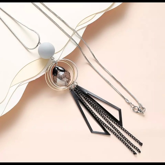Black Tassel Long Necklace - Picture 5 of 6